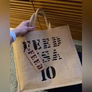 ☀️🌴FEED 10 Jute Tote Bag